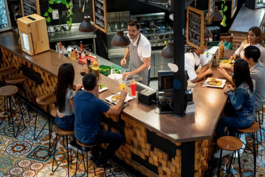 Ideas para atraer clientes a un bar de forma rápida y eficaz.